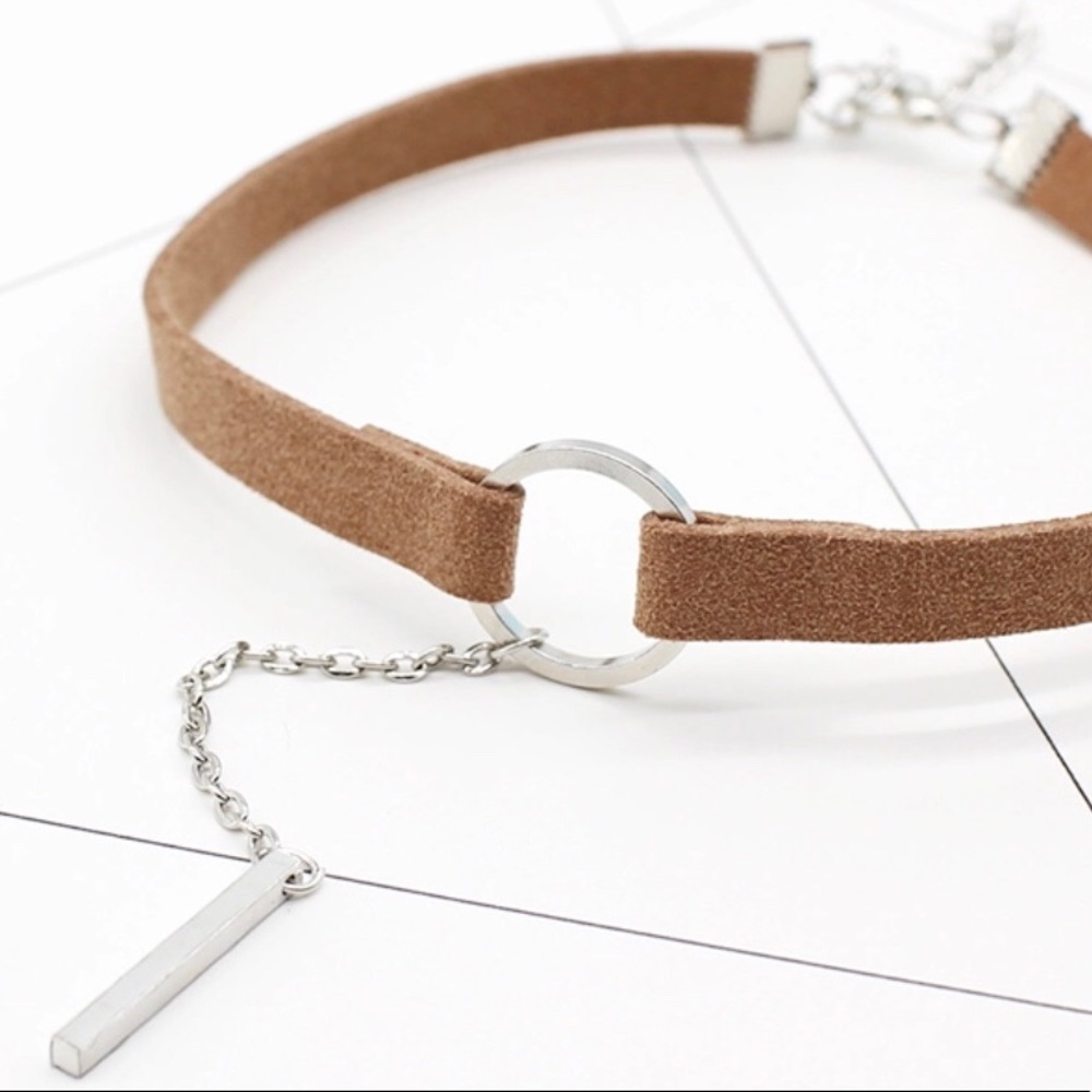 Choker with silver ring and chain